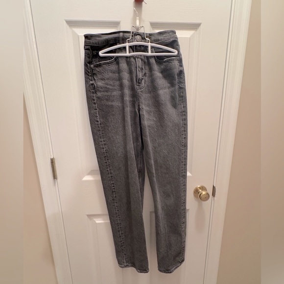 WOMENS AE BLACK WASHED BAGGY MOM JEANS SIZE 2 SHORT - Picture 2 of 16